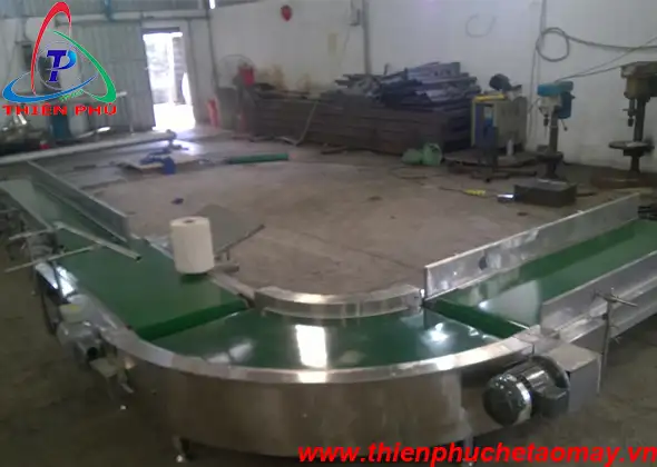 Băng Tải Góc Cong