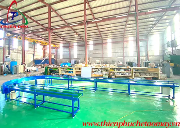 Băng tải góc cong 180 độ