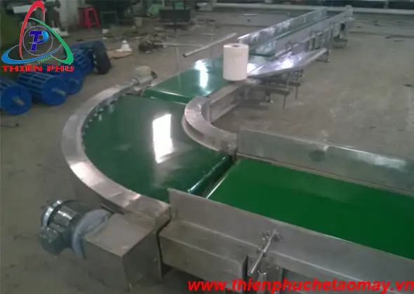 Băng Tải Góc Cong