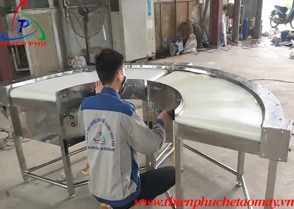 Băng Tải Góc Cong Inox