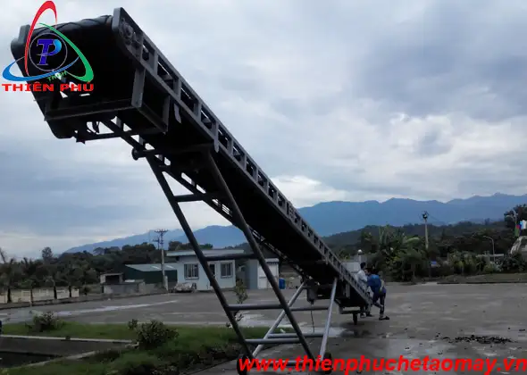 Băng Tải Nâng Hạ